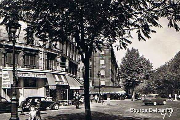 75 Paris Carrefour Voltaire et Montreuil.jpg